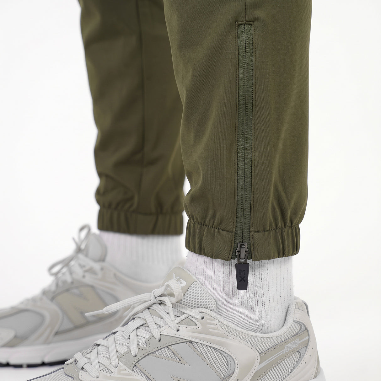 GEORGIA Verde Militare- Pantalone in nylon con zip alle caviglie- mid season